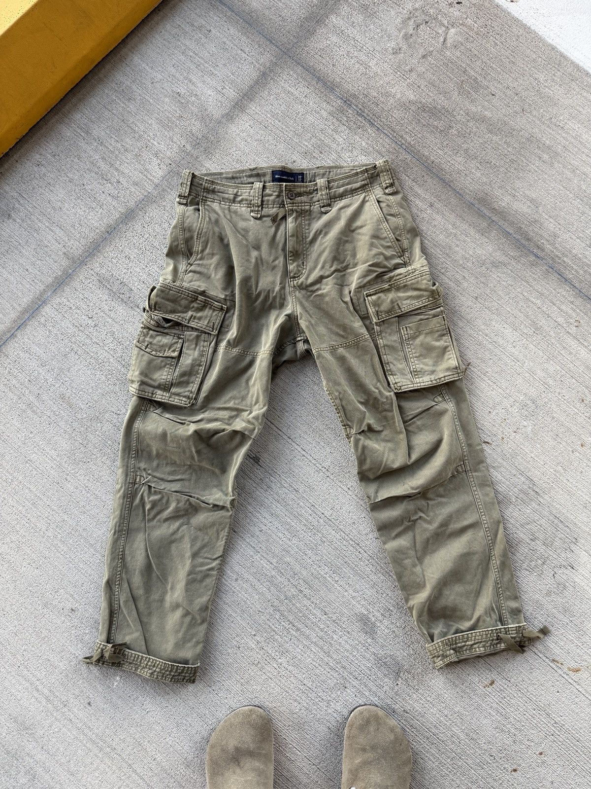 Abercrombie & Fitch Military tan quality cargo pant Size US 34 / EU 50 - 1 Thumbnail