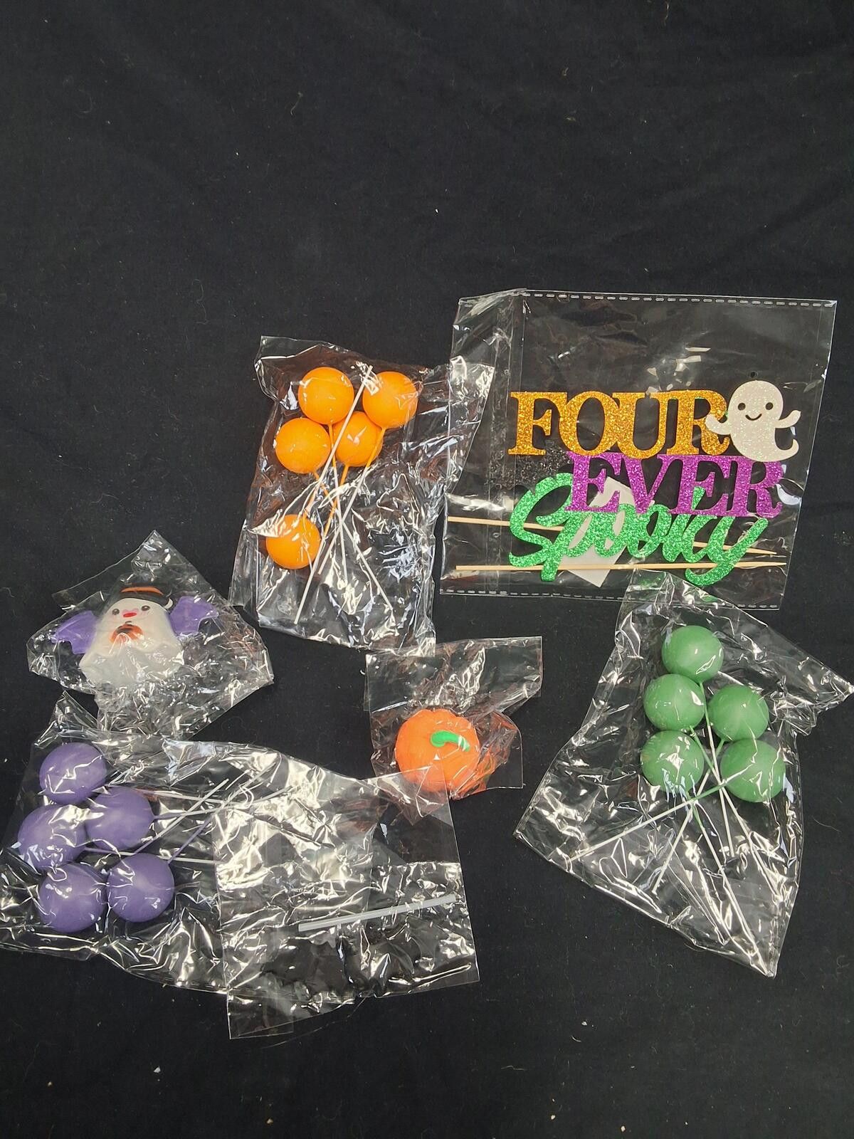 Other Four Ever Spooky Halloween Cake Decorations Size ONE SIZE - 2 Thumbnail