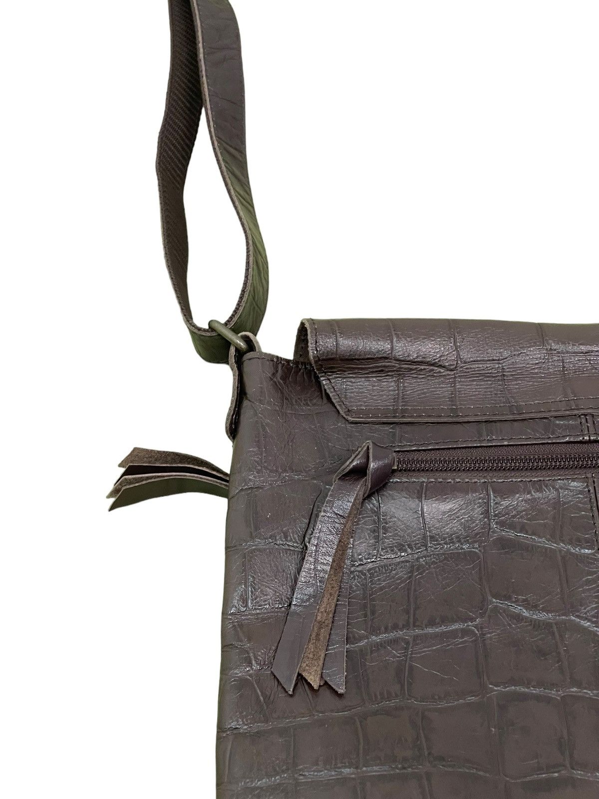 Genuine Leather Crocodile Embossed Full Leather Tumugu Cross Body Bag 3🟩 Size ONE SIZE - 15 Thumbnail