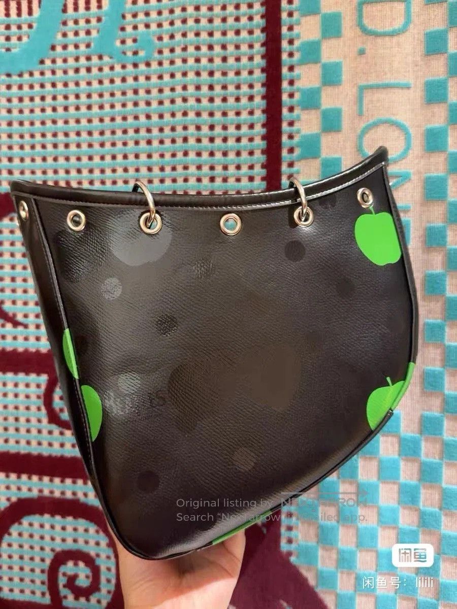 Comme des Garcons CDG Minami Aoyama Beatles Apple Tote. Size ONE SIZE - 4 Thumbnail