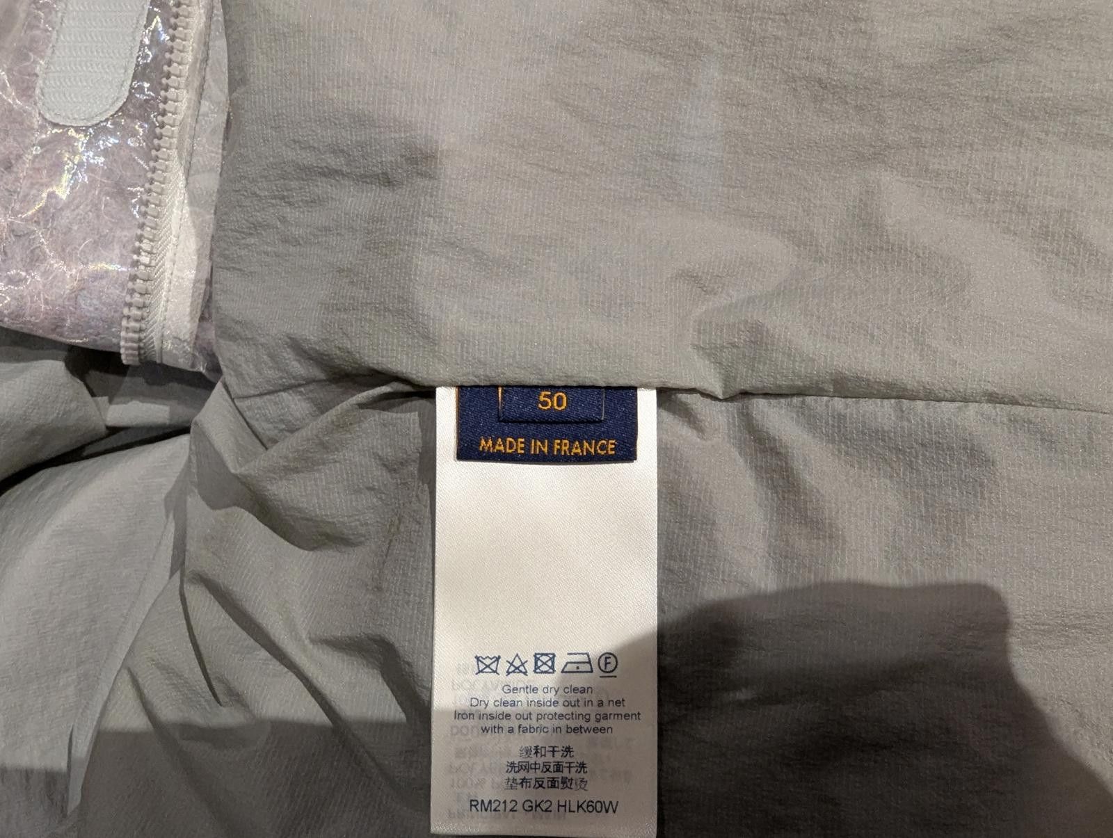 Louis Vuitton LOUIS VUITTON MONOGRAM ORGANZA PADDED PARKA - GREY Size US M / EU 48-50 / 2 - 6 Thumbnail