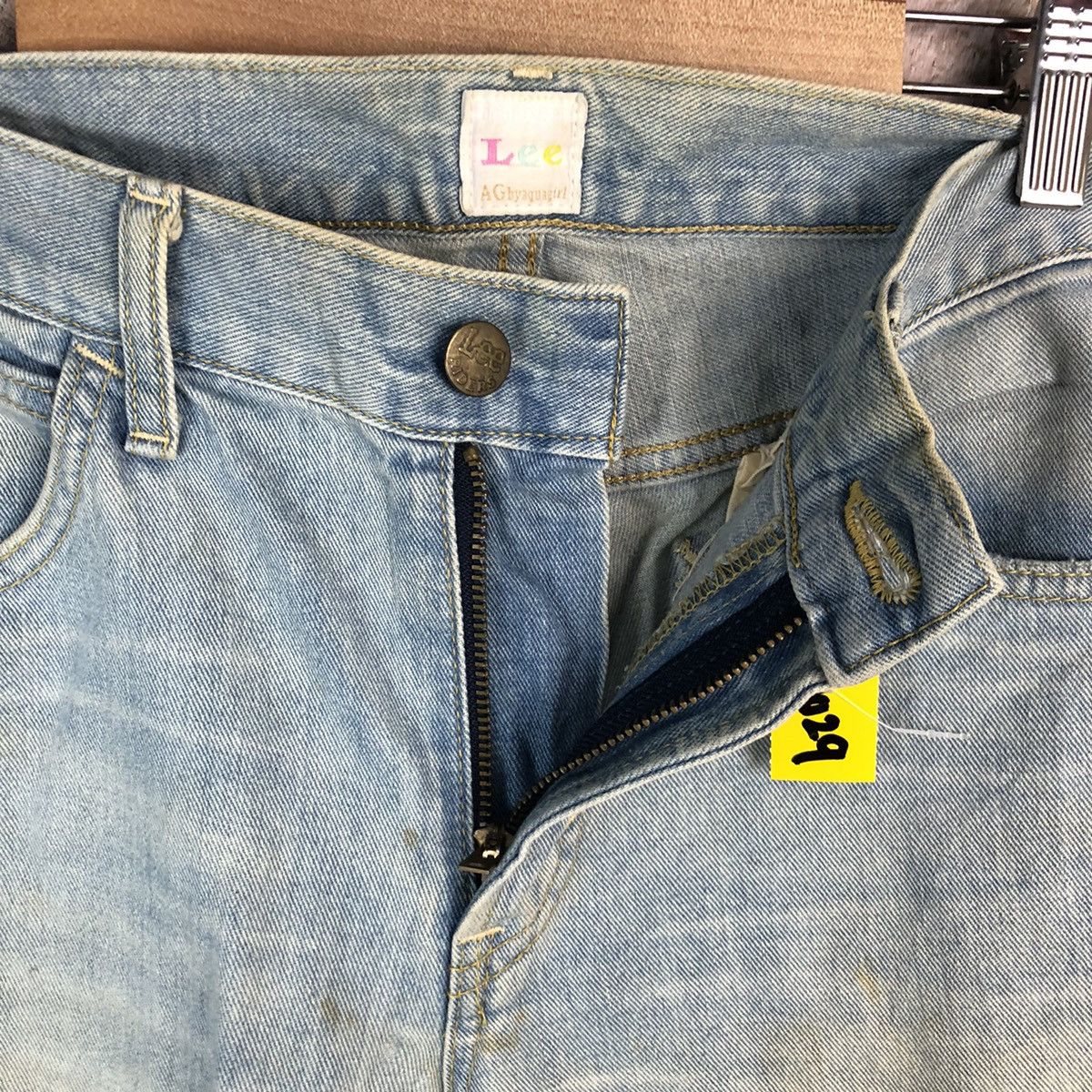 Lee Lee vintage Blue Distressed Denim Pants #A1029 Size US 31 - 12 Thumbnail