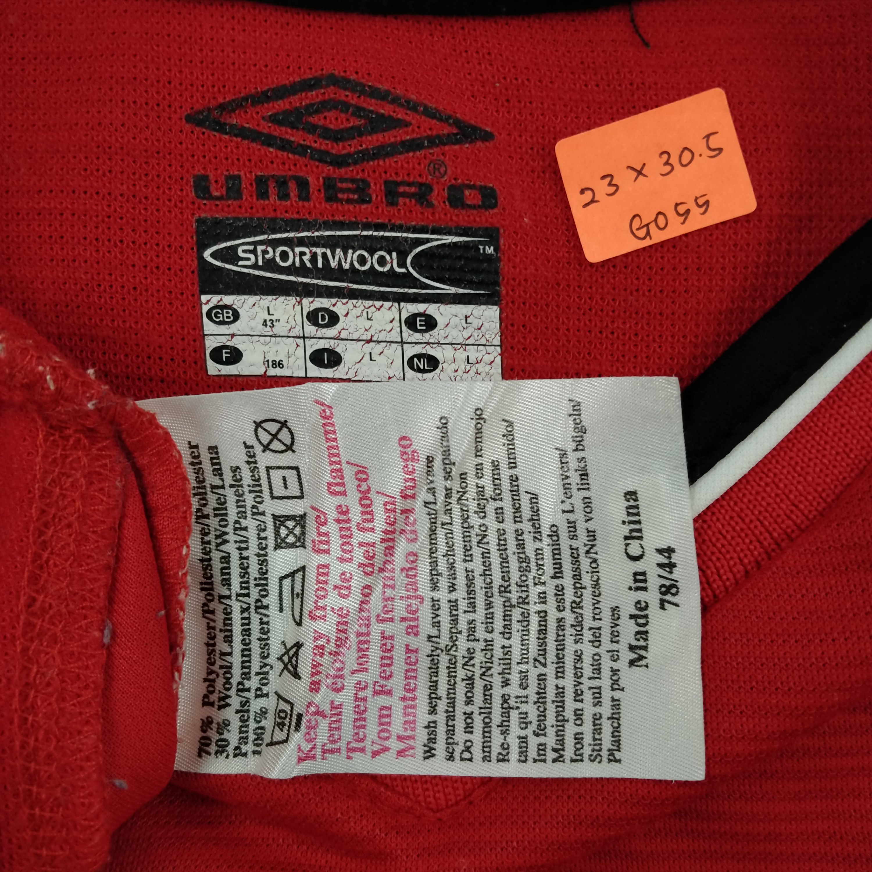 Umbro Manchester United Umbro Jersey - G055 Size US L / EU 52-54 / 3 - 4 Thumbnail