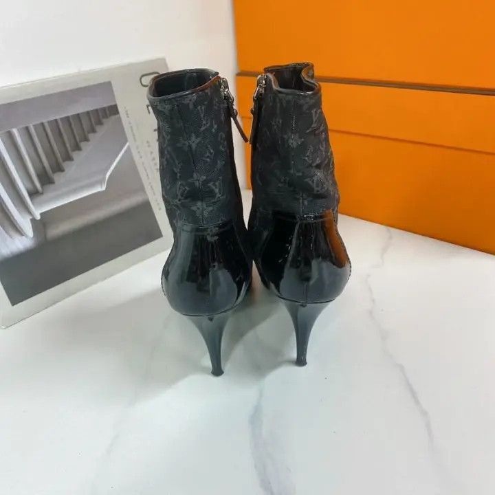 Louis Vuitton Louis Vuitton Black Classic High Heels for Women -2508 Size US 7 / IT 37 - 5 Thumbnail
