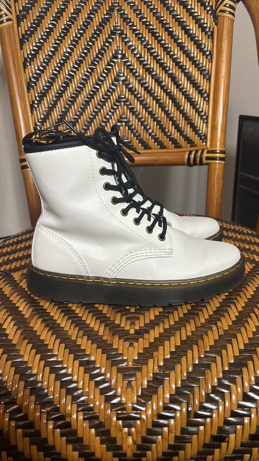 Dr. Martens Dr Martens Zavala Boots White Size US 7 / EU 40 - 3 Thumbnail