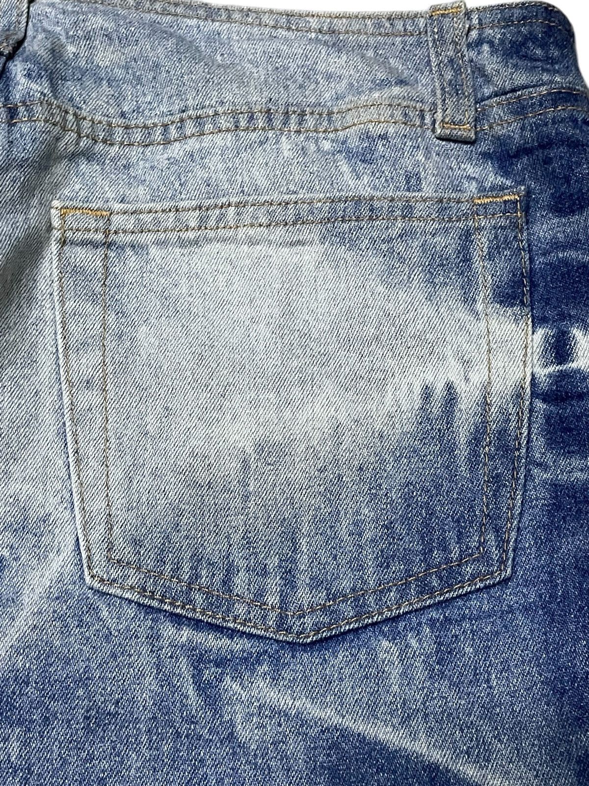 Benetton × Le Grande Bleu (L.G.B.) × Tornado Mart Benetton Glass Shattered Whiskers Wash Flared Jeans Size US 29 - 22 Thumbnail