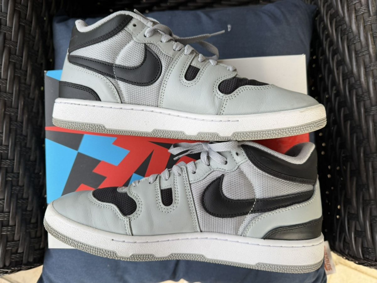 Nike × Travis Scott Travis Scott Nike Attack Size US 10.5 / EU 43-44 - 2 Thumbnail