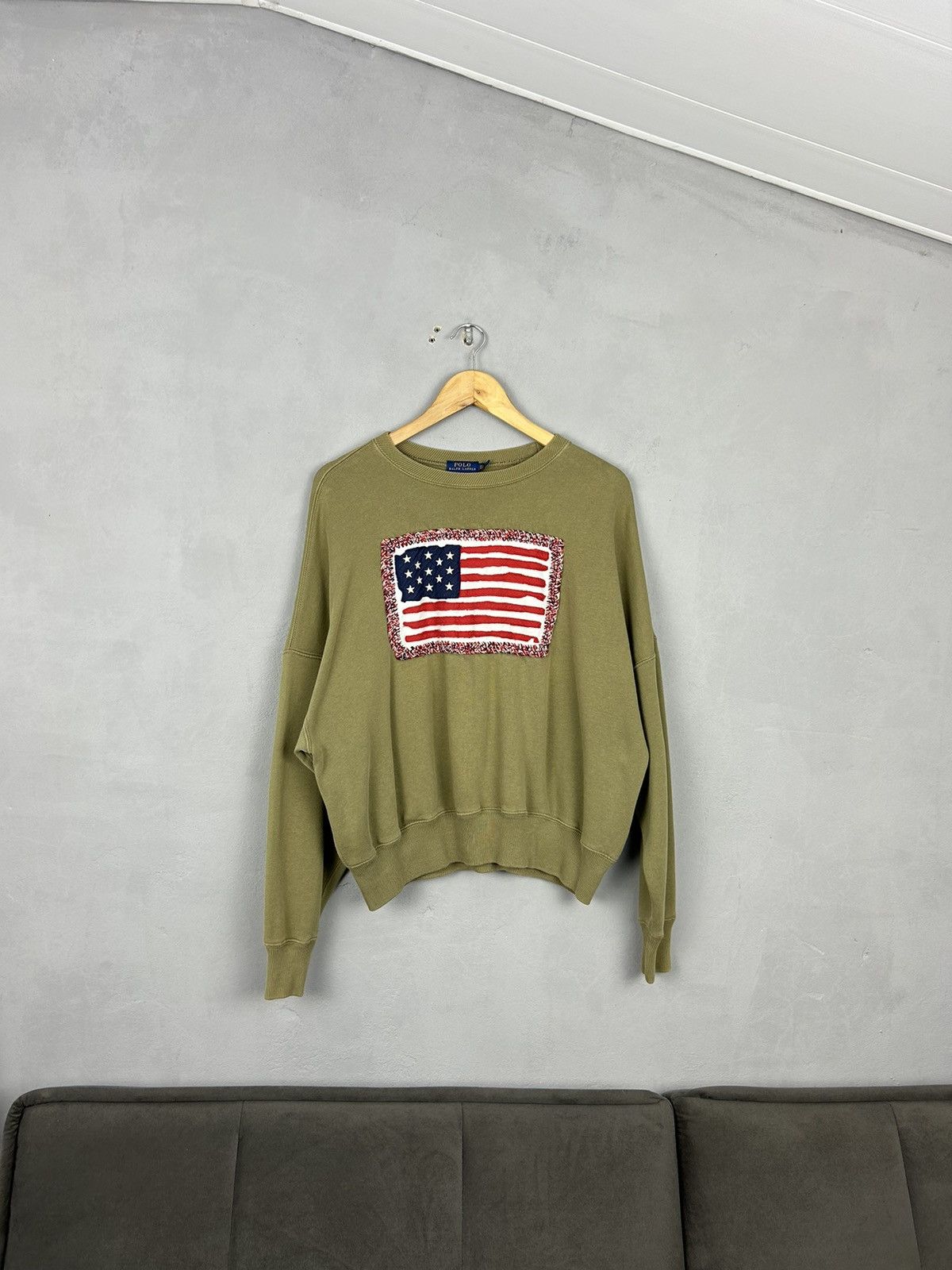 Polo Ralph Lauren Polo Ralph Lauren USA Flag Sweatshirt Olive Green Vintage Size XS / US 0-2 / IT 36-38 - 1 Thumbnail