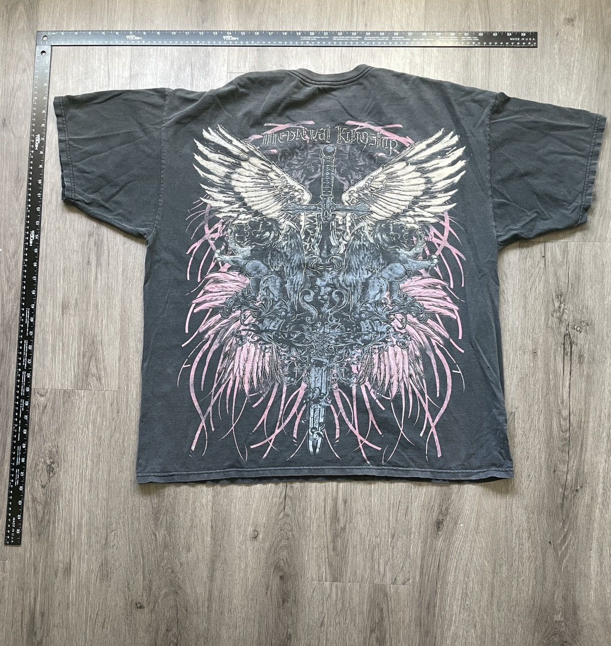 Other Y2K Medieval Kingship “Tribal Print” T-Shirt (Sz. XXL) Size US XXL / EU 58 / 5 - 4 Thumbnail
