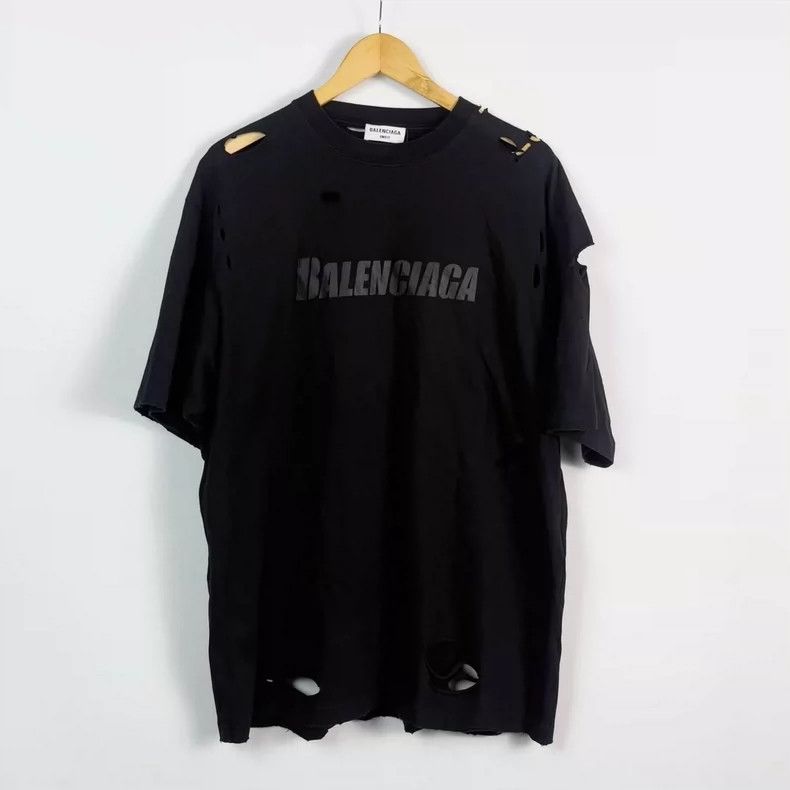 Balenciaga Balenciaga Black letter logo destruction short sleeve Size US XS / EU 42 / 0 - 1 Thumbnail