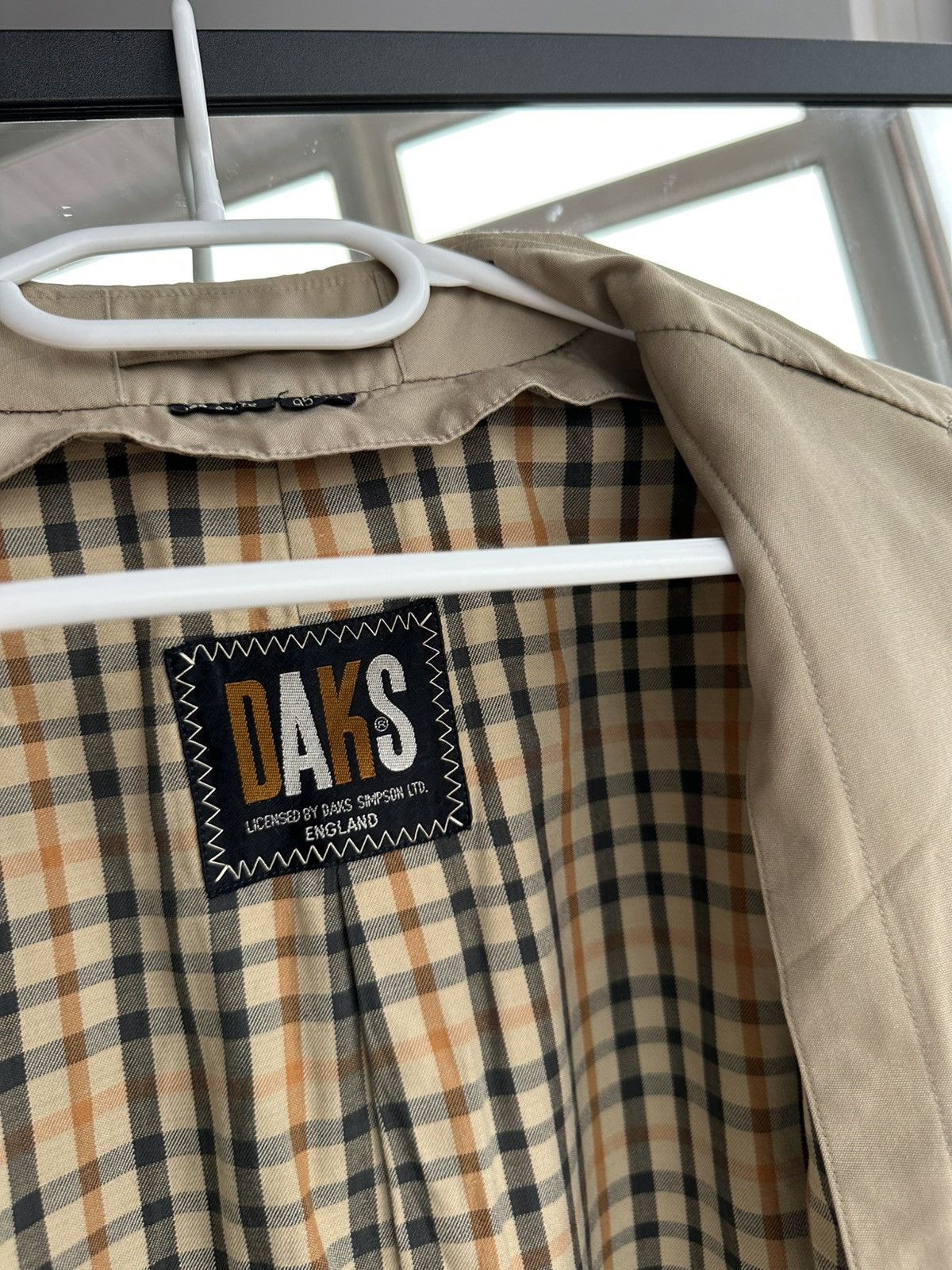 DAKS Vintage DAKS Beige Trench Coat with Check LiningJapan Market Size US M / EU 48-50 / 2 - 9 Thumbnail