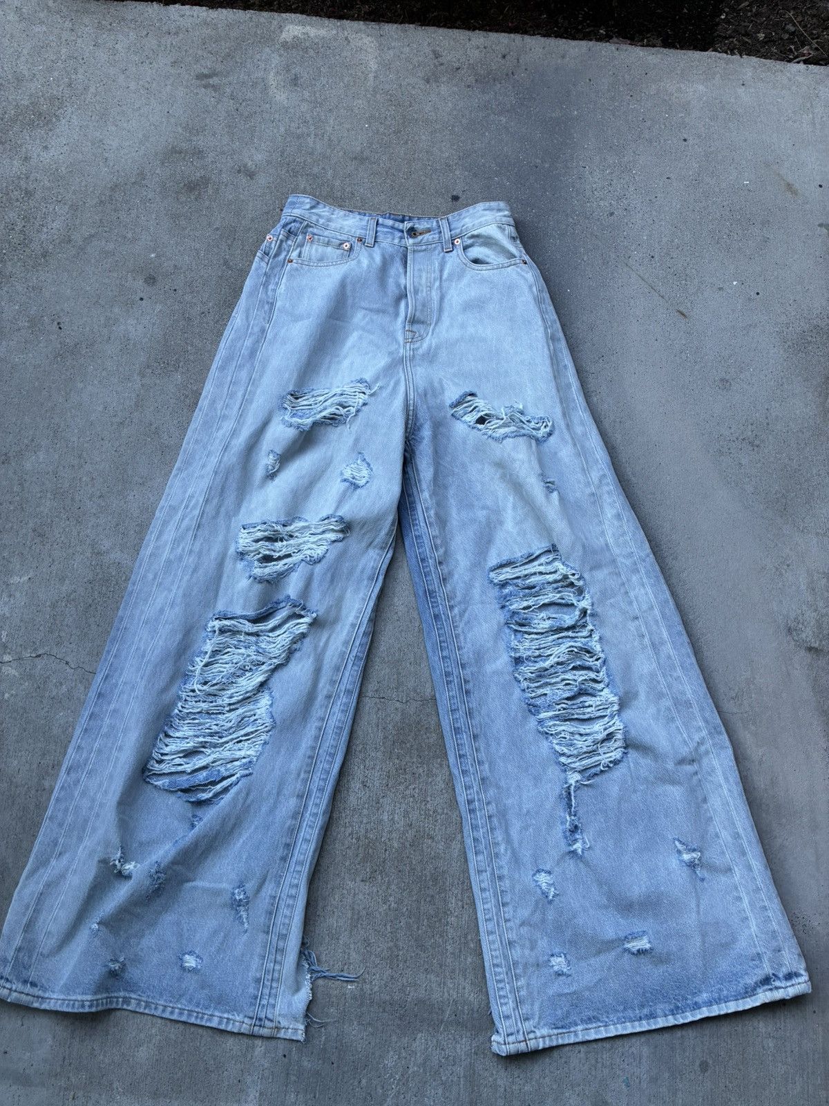 Vetements SS23 vetements distressed destroyed baggy jeans | Grailed