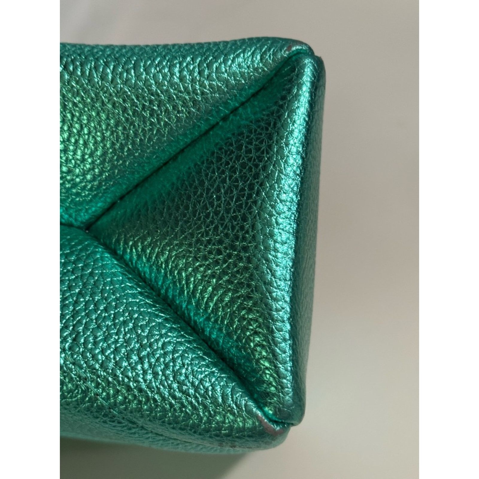 Kurt Geiger Kurt Geiger London Kensington Drench NWT! Metallic Green Size ONE SIZE - 7 Thumbnail