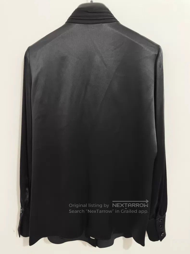 Saint Laurent Paris Saint Laurent Paris Satin Mulberry Silk Bow Tie Collar Shi Size XS / US 0-2 / IT 36-38 - 2 Thumbnail