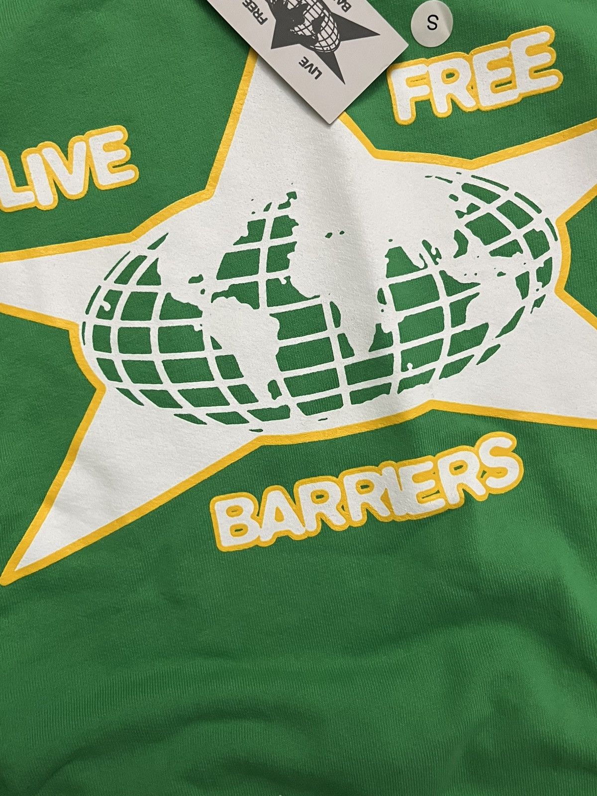Barriers Barriers Worldwide Vintage Hoody Sz S Size US S / EU 44-46 / 1 - 1 Thumbnail