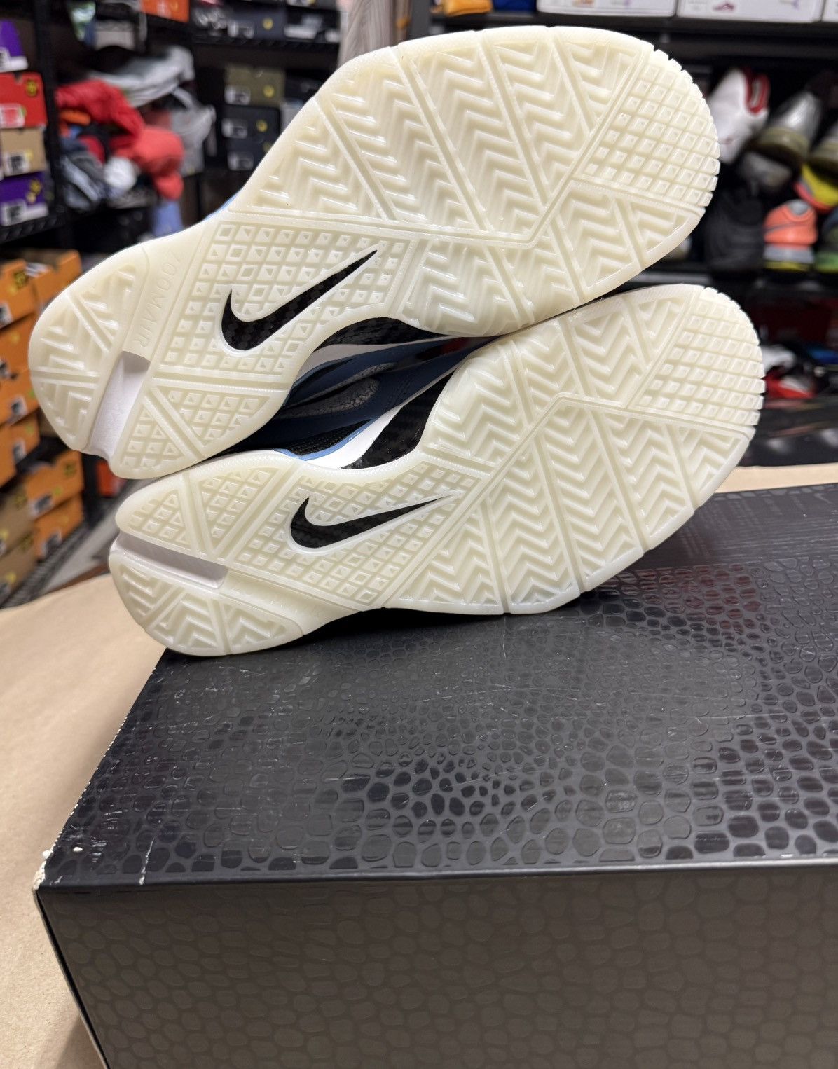 Nike Nike Zoom Kobe 1 Protro City of Champions Mens size 7.5 NEW! Size US 7.5 / EU 40-41 - 5 Thumbnail