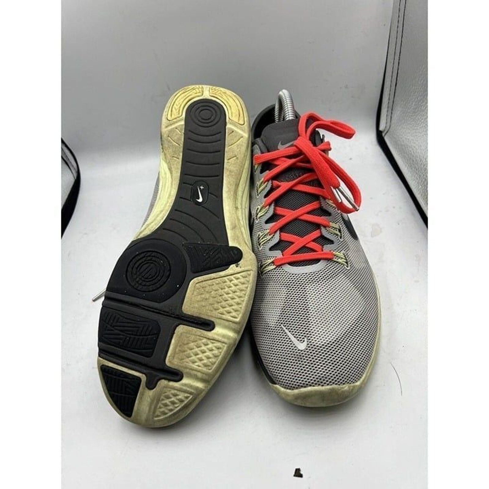 Nike Nike Womens Lunarlon Hyperworkout Sneakers Sz 8.5 Size US 8.5 / IT 38.5 - 6 Thumbnail