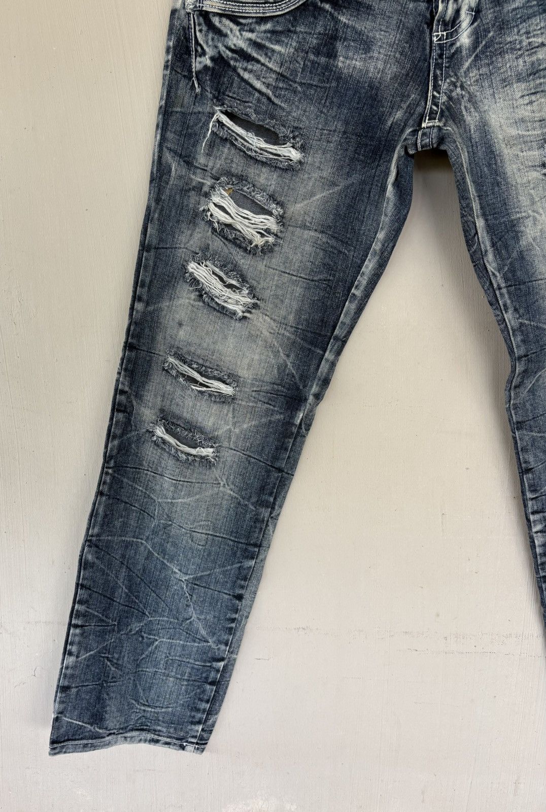 Japanese Brand Floral Cross Streetwear Double Waist Distressed Denim Size US 34 / EU 50 - 4 Thumbnail