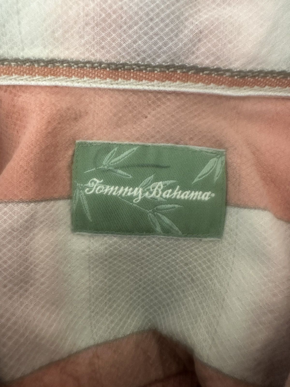 Tommy Bahama Men’s used Tommy Bahama size L Large button Size US L / EU 52-54 / 3 - 3 Thumbnail