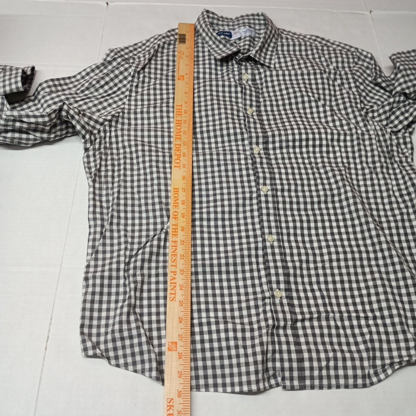 Old Navy Old Navy Regular Fit Men's 2XLT Gray White Checkered Shirt Size US XXL / EU 58 / 5 - 6 Thumbnail