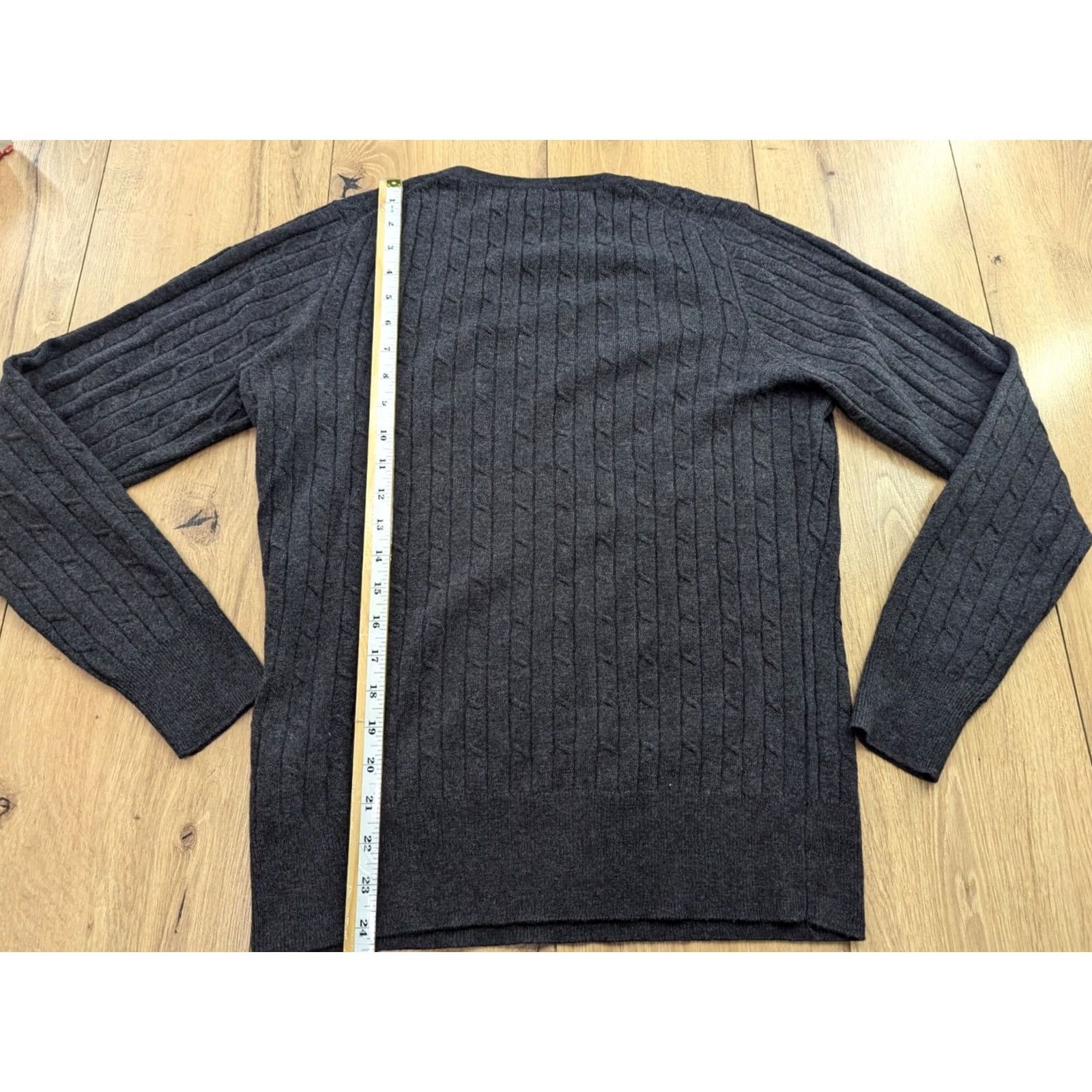Gant GANT Mens Jumper XL Wool Gray V Neck Sweater Pullover Knit Casual Men Size XL Gray Wool V-Neck Sweater Mens Jumper Size US XL / EU 56 / 4 - 5 Thumbnail