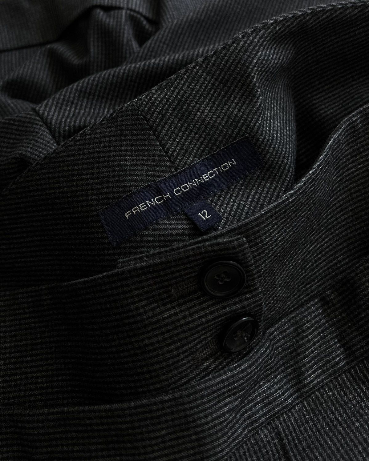 FCUK × French Connection FRENCH CONNECTION FCUK SHORT PANTS Size US 32 / EU 48 - 12 Thumbnail