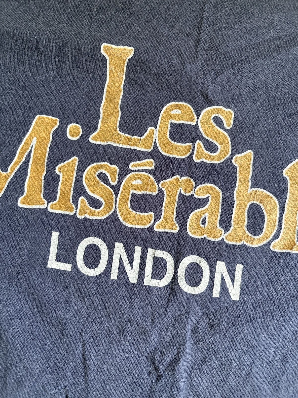 Other Vintage 1986 Promo Les Miserables London Graphic Movie Tee Size US L / EU 52-54 / 3 - 12 Thumbnail