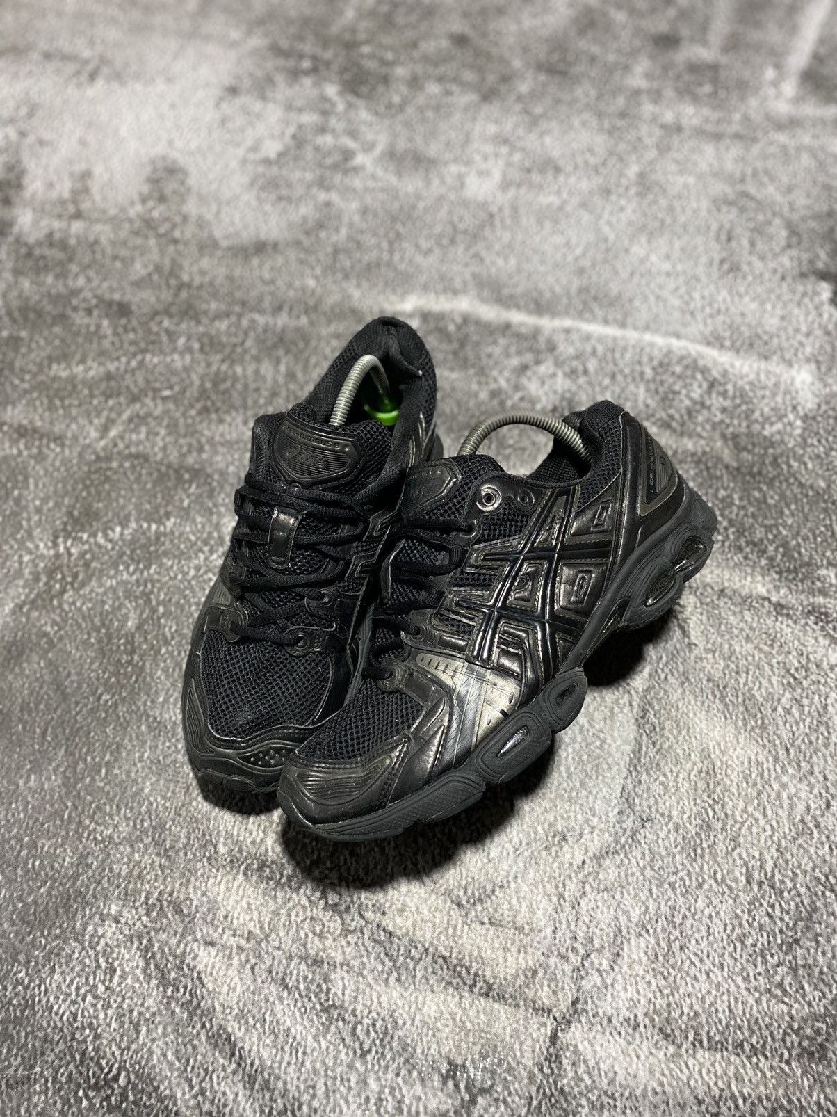 Asics ASICS Gel Nimbus 24 9 Black Gunmetal Size US 10 / EU 43 - 1 Thumbnail