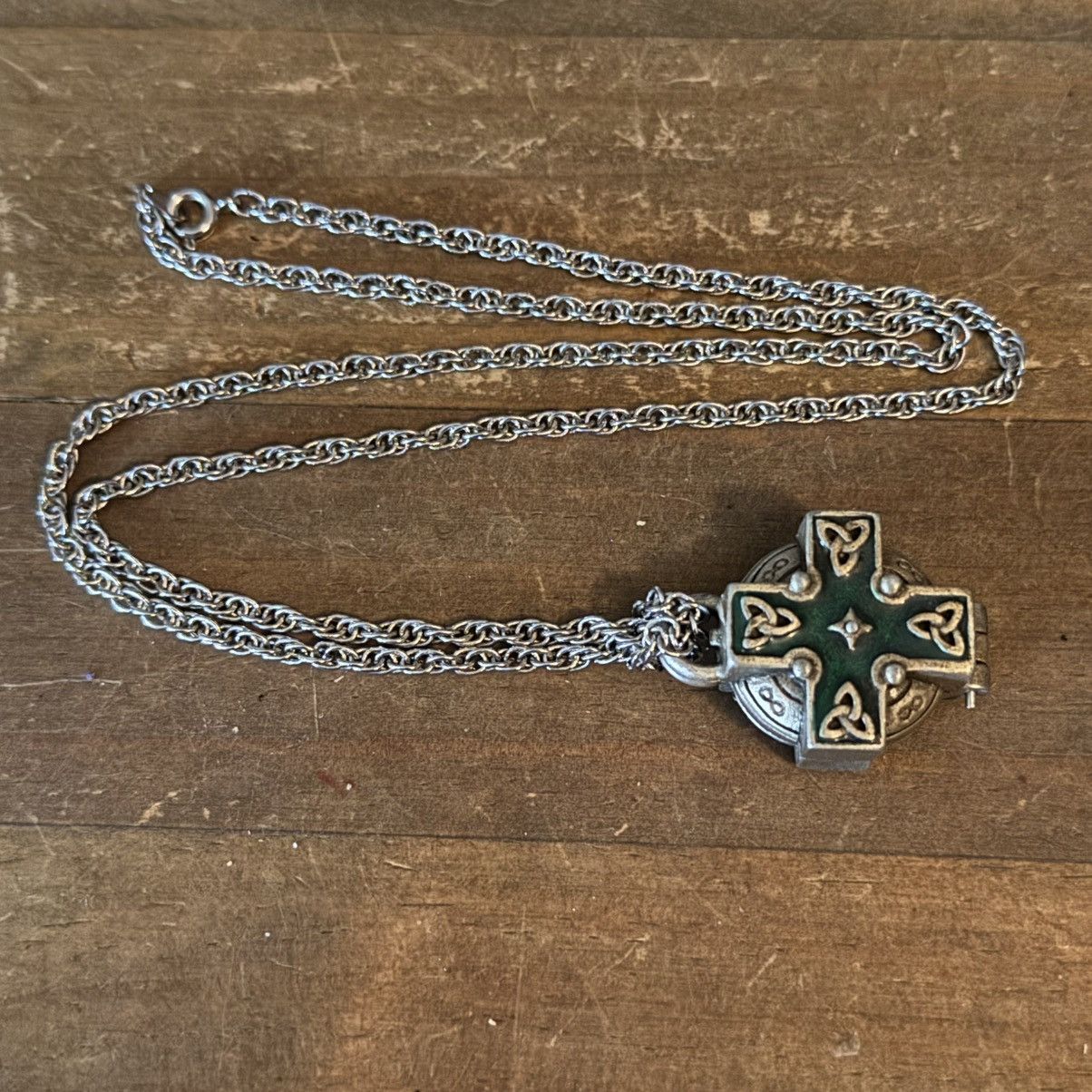 Other Silver tone Celtic cross memorial locket pendant necklace Size ONE SIZE - 2 Thumbnail