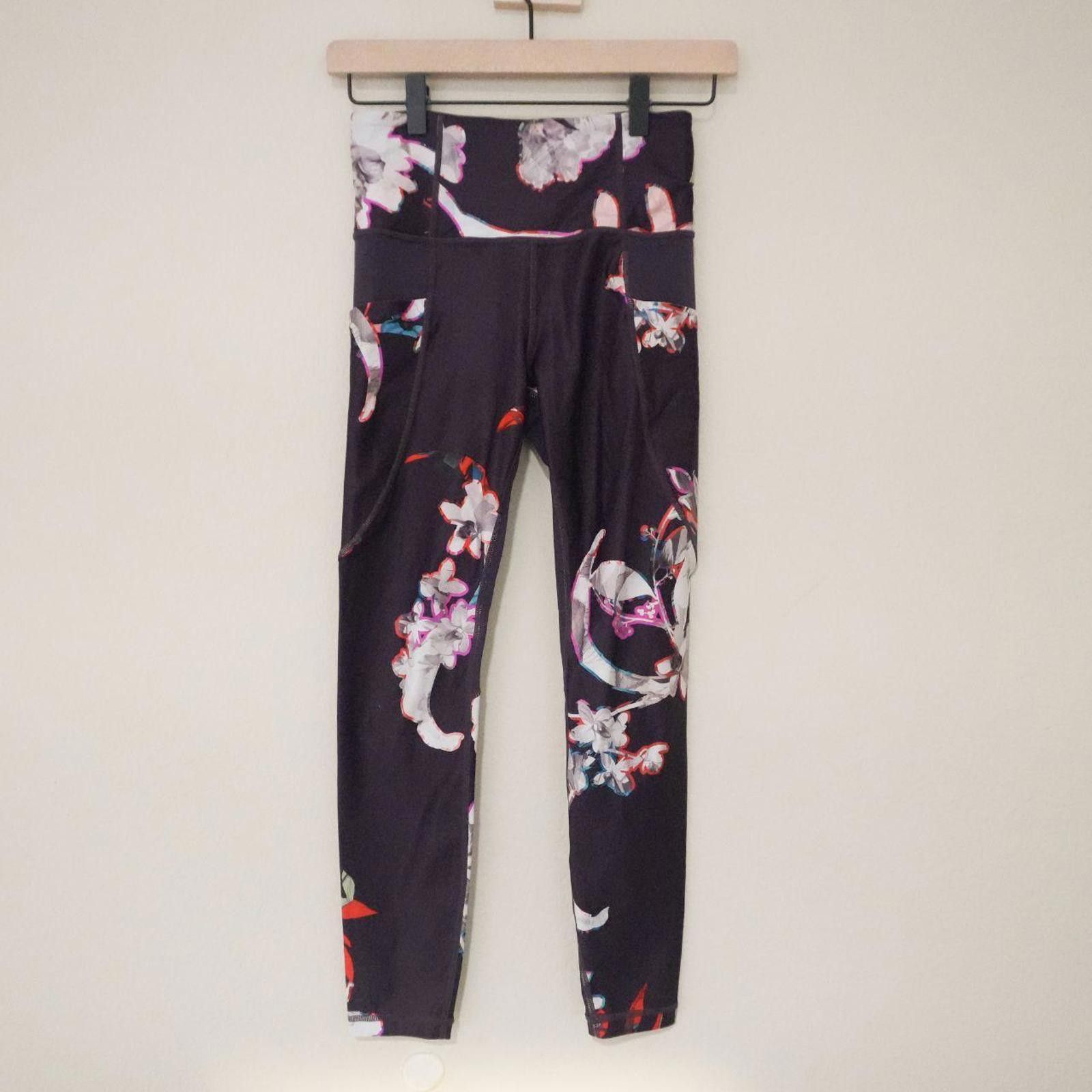 Other Athleta Legging Women's XS Purple Stash Pocket Floral Size 26" / US 2 / IT 38 - 1 Thumbnail
