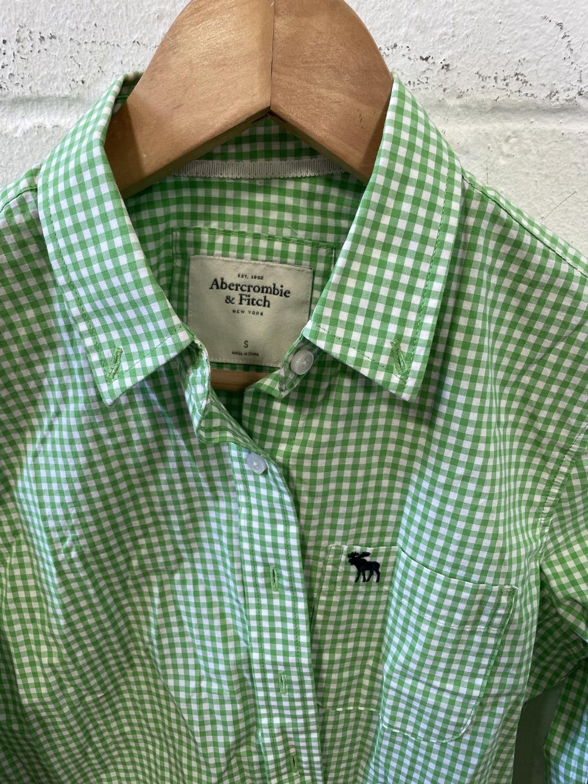 Abercrombie & Fitch Abercrombie & Fitch Men's Green Gingham Casual Shirt Size S Size US S / EU 44-46 / 1 - 1 Thumbnail