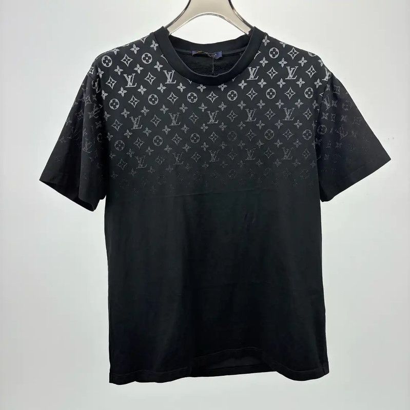 Louis Vuitton Louis Vuitton Black XL Men's T-Shirt 0089 Size US XL / EU 56 / 4 - 1 Thumbnail