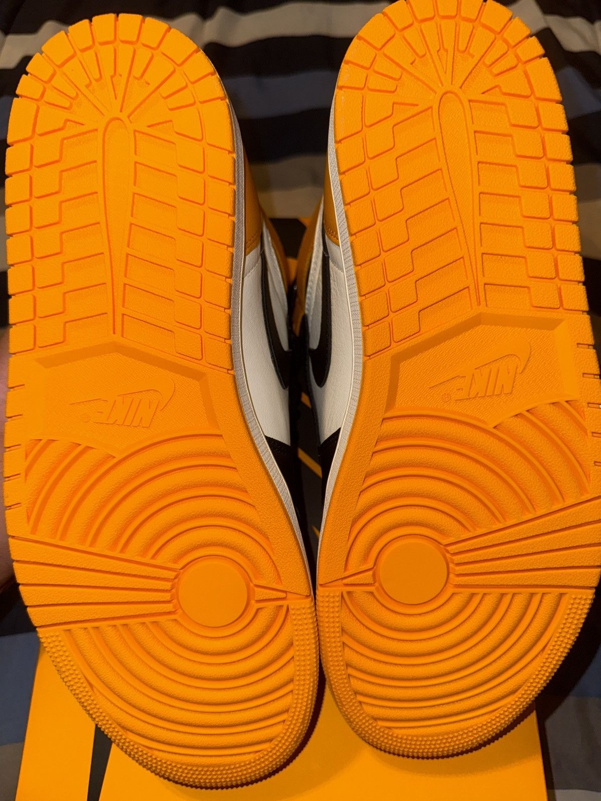 Jordan Brand Jordan 1 Retro High OG Taxi Size US 11 / EU 44 - 5 Thumbnail