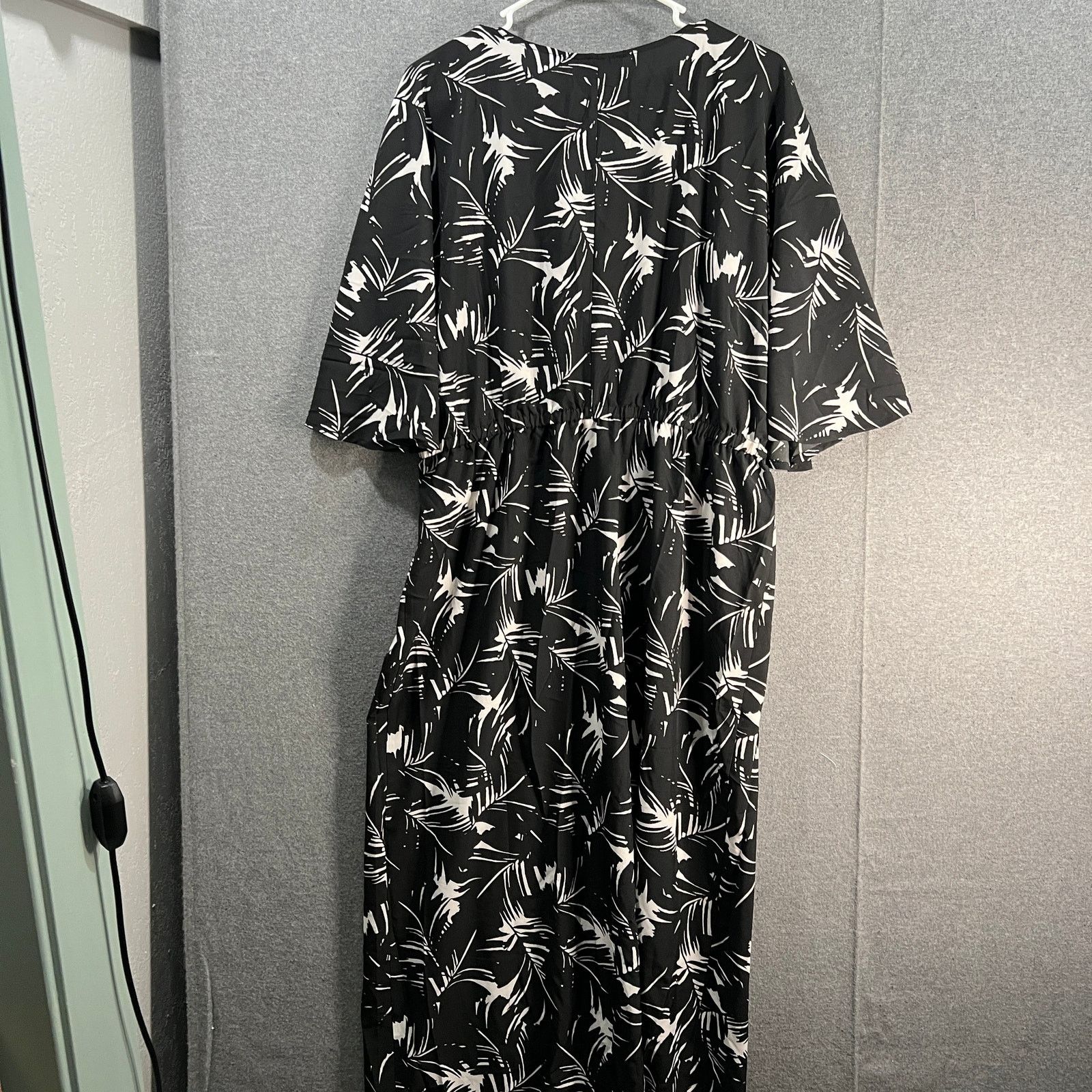 Other Belle Beach by Kim Gravel Petite Tie Front Cover-Up Size M / US 6-8 / IT 42-44 - 12 Thumbnail