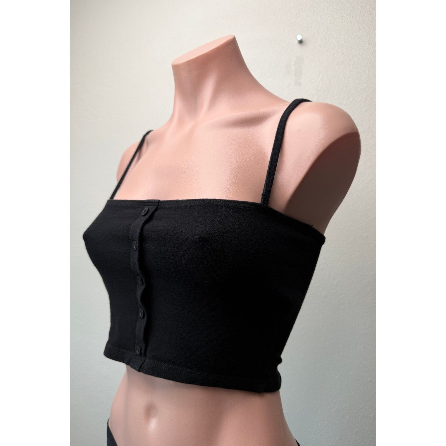 Brandy Melville Brandy Melville Black Button Crop Tank Womens XS Size XS / US 0-2 / IT 36-38 - 3 Thumbnail
