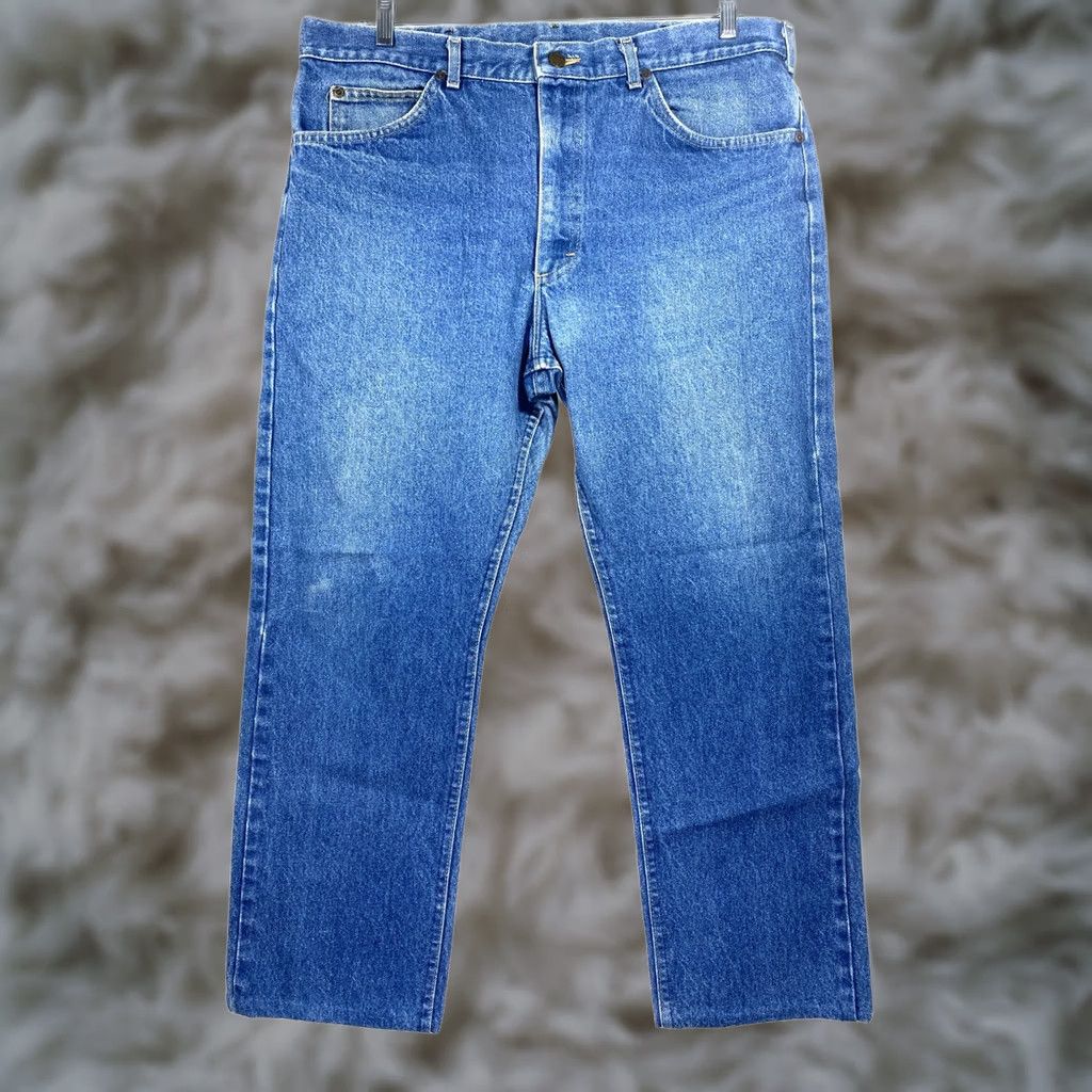 Lee VINTAGE Lee Jeans USA 37x27.5 Straight Leg Mens 5-Pocket Denim Blue Medium Wash High Rise Cotton USA Made Normcore Capsule Preppy Size US 37 - 1 Thumbnail