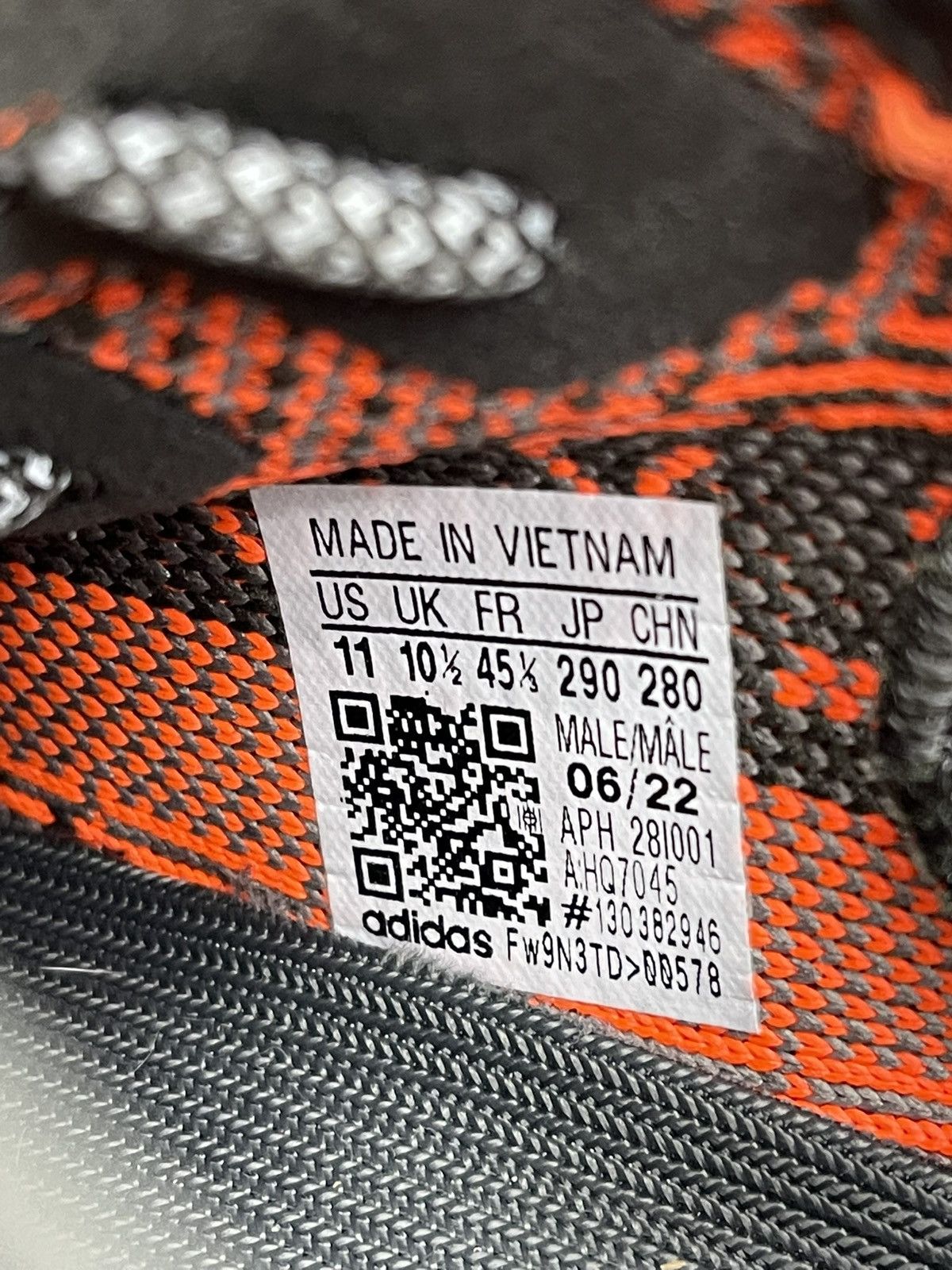 Adidas Size 11 - Adidas Yeezy 350 Carbon Beluga Size US 11 / EU 44 - 10 Thumbnail