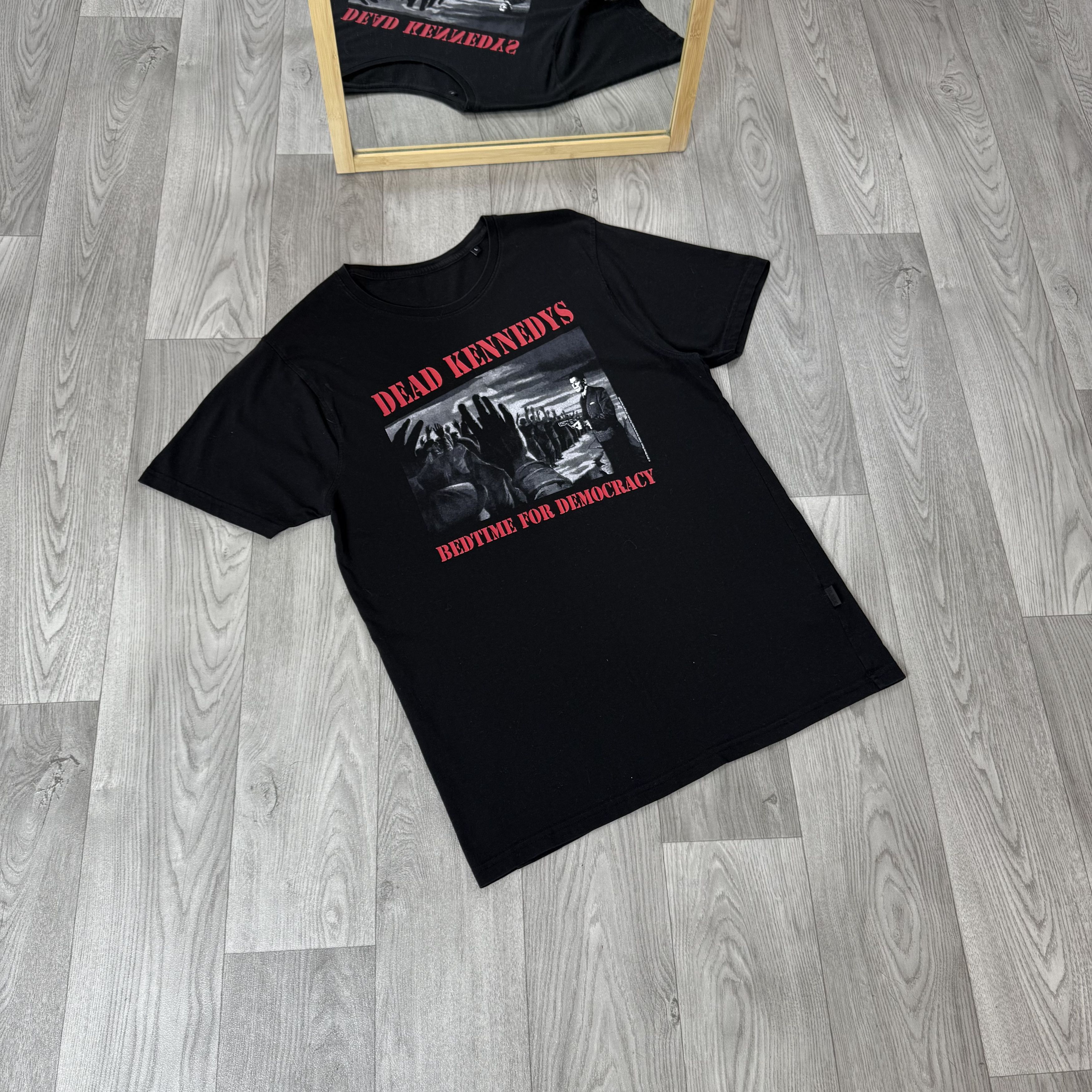 Vintage Vintage Dead Kennedy's 90s Rock Band Graphic Tee Shirt M Size US M / EU 48-50 / 2 - 3 Thumbnail