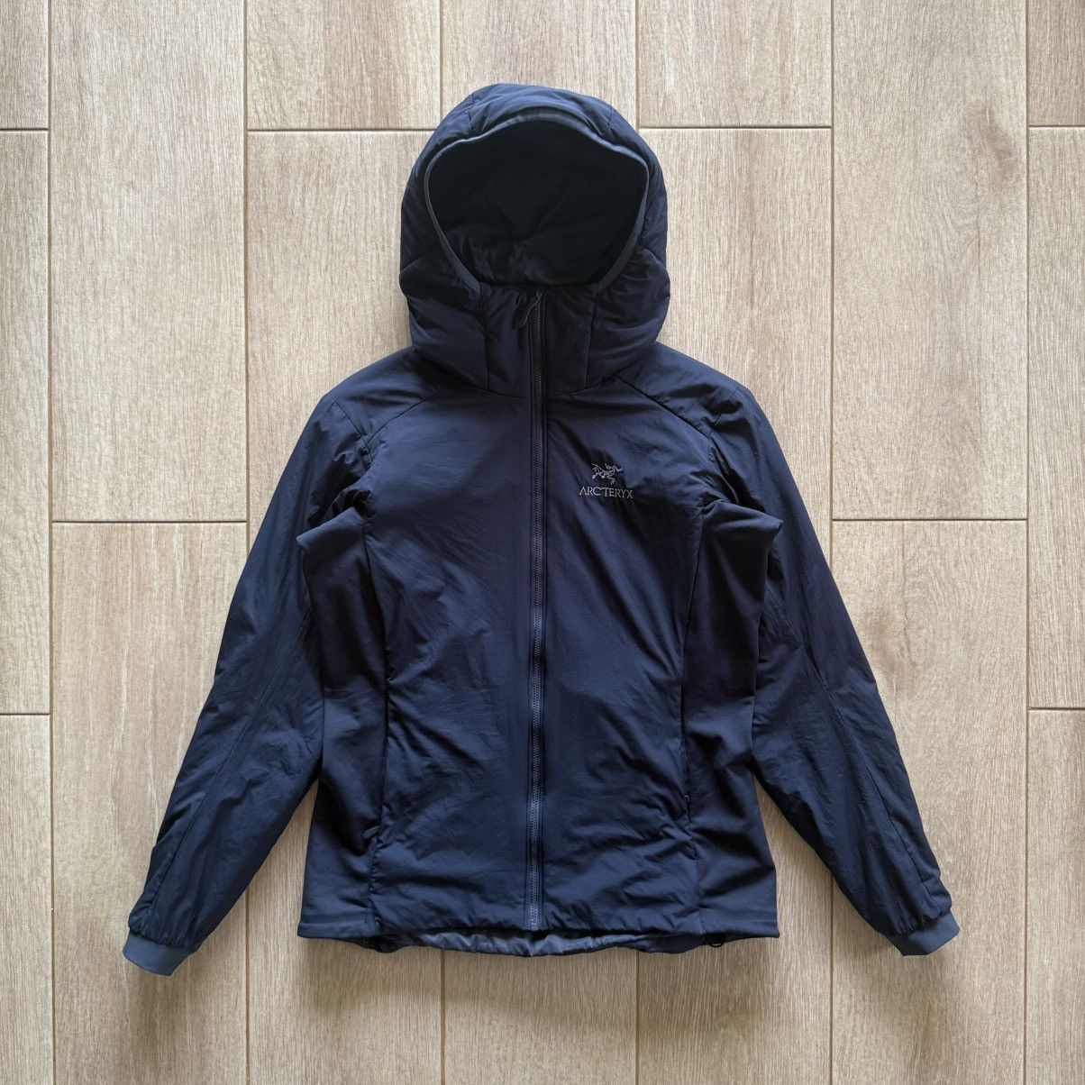 Arc'teryx Arc’teryx Atom LT Hoody Women’s Navy Size M / US 6-8 / IT 42-44 - 1 Thumbnail
