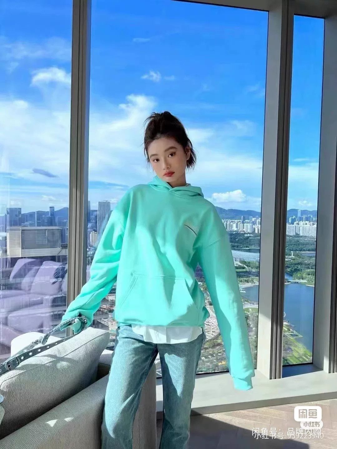 Balenciaga balenciaga mint green logo hoodie uni Size US M / EU 48-50 / 2 - 5 Thumbnail