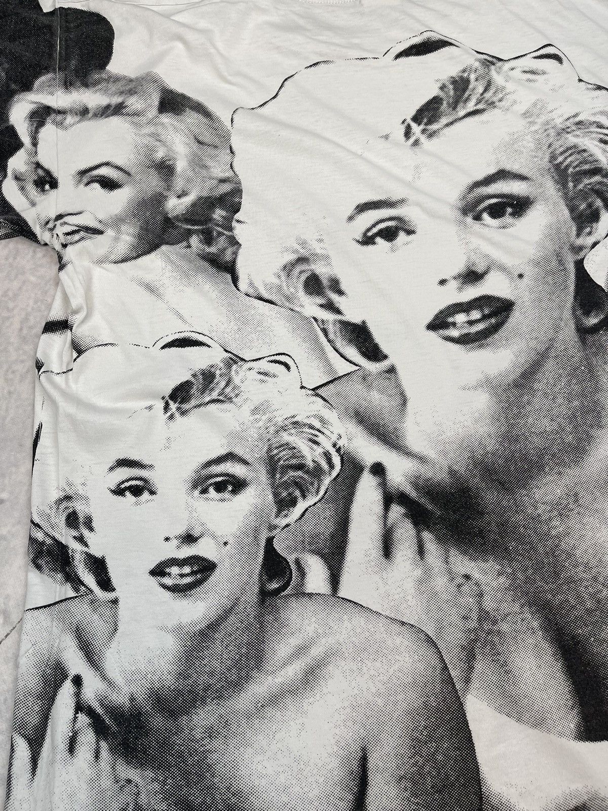Vintage Marilyn monroe vintage tee full print screen stars Size US L / EU 52-54 / 3 - 8 Thumbnail