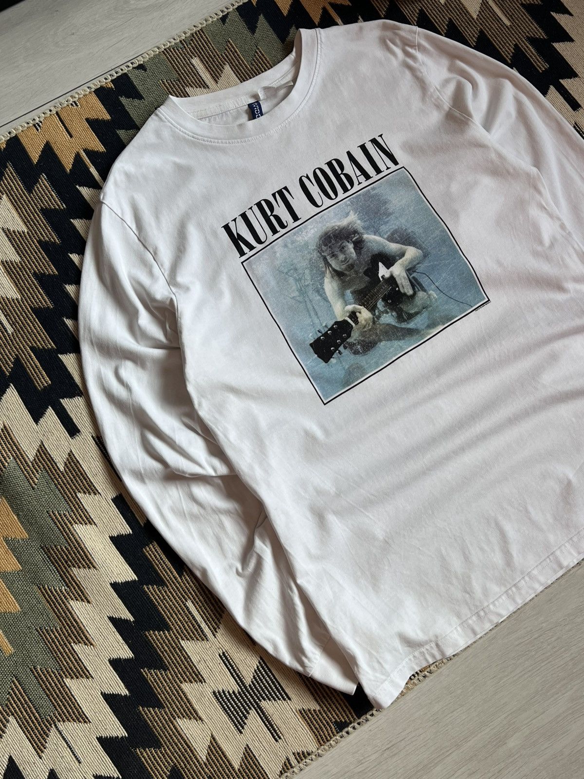 Nirvana RARE❗️Kurt Cobain Nirvana x H&M Long Sleeve Shirt Size US M / EU 48-50 / 2 - 6 Thumbnail