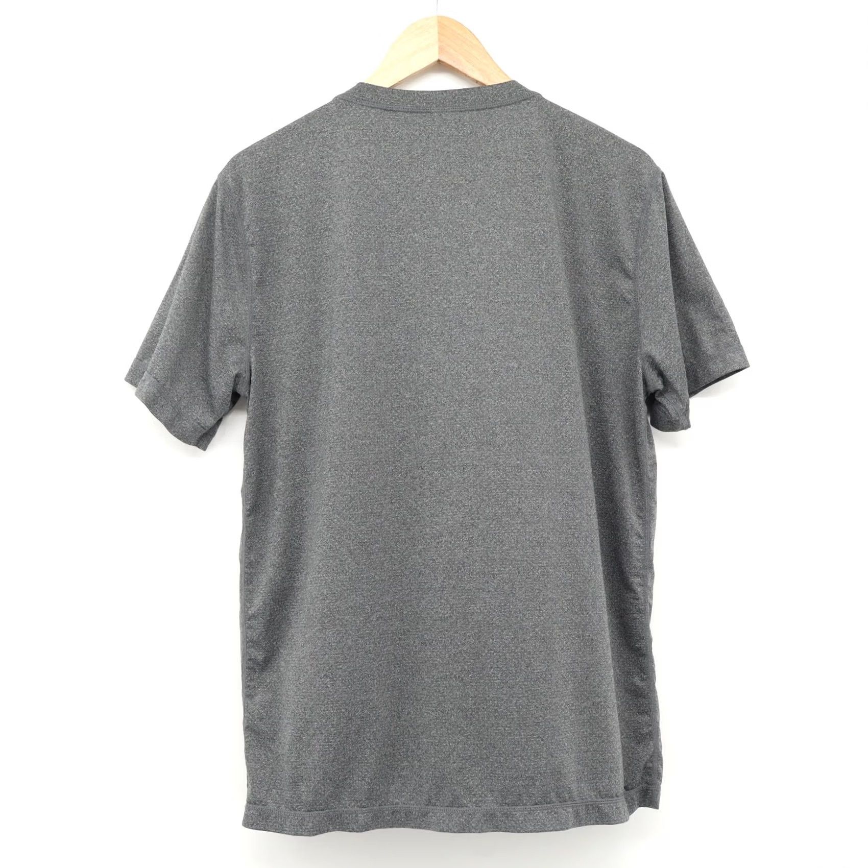 Vuori Vuori Men's Tradewinds Tee Pocket Performance Shirt Grey M Size US M / EU 48-50 / 2 - 2 Thumbnail