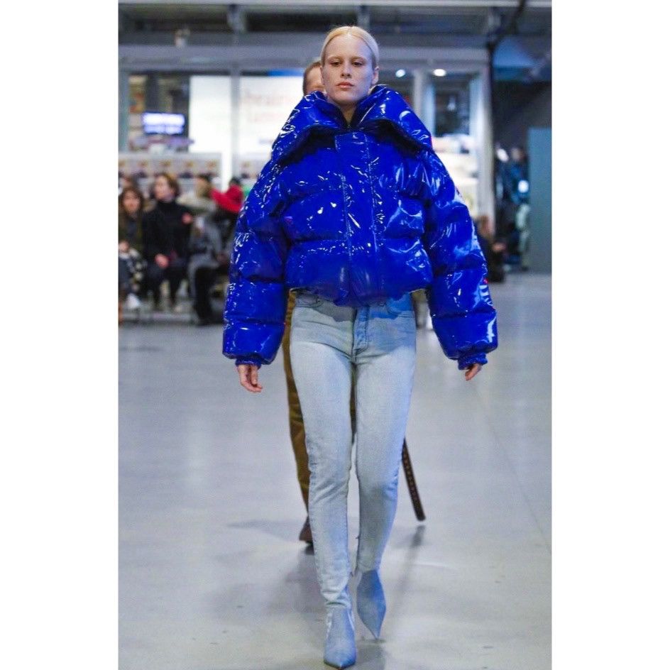 Vetements FW17 Miss Webcam Puffer Size US S / EU 44-46 / 1 - 3 Thumbnail