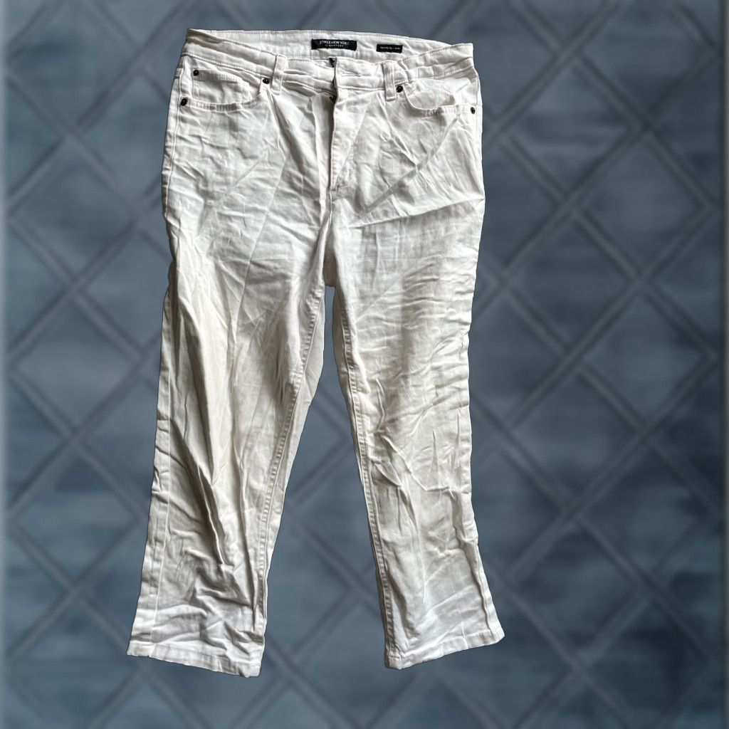 Jones New York Jones New York Lexington Capri Jeans, White Size 10 Women Size 32" / US 10 / IT 46 - 1 Thumbnail
