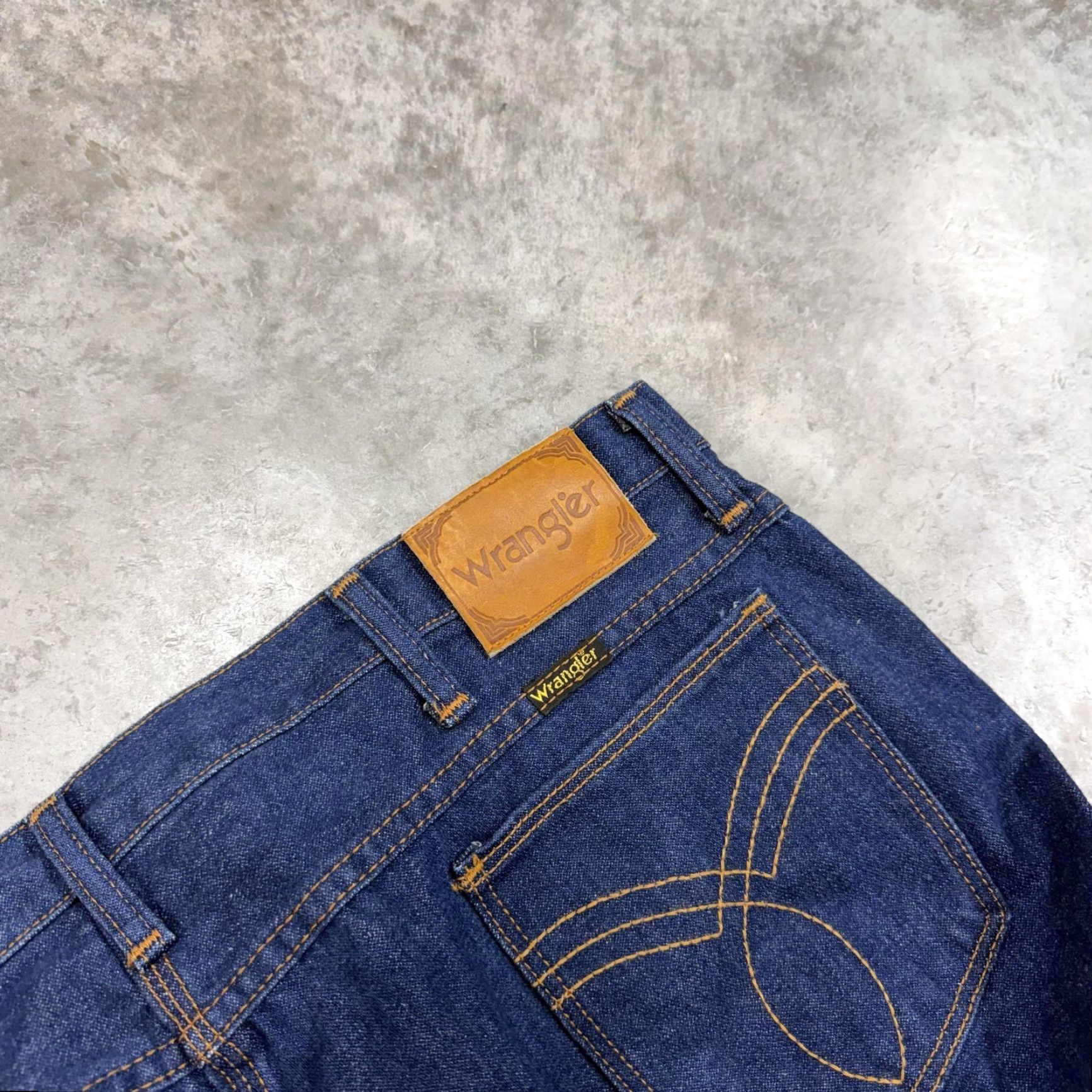 Wrangler Vintage Wrangler No-Fault Denims Jeans Mens 42x30 Blue Dark Wash Straight USA Size US 42 / EU 58 - 2 Thumbnail