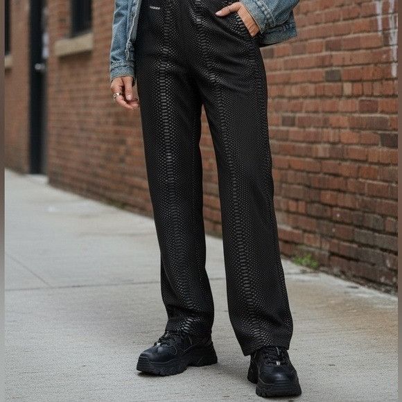 Other Vintage Whittall & Shon Black Snakeskin Pattern PVC Pants Size 27" / US 4 / IT 40 - 1 Thumbnail