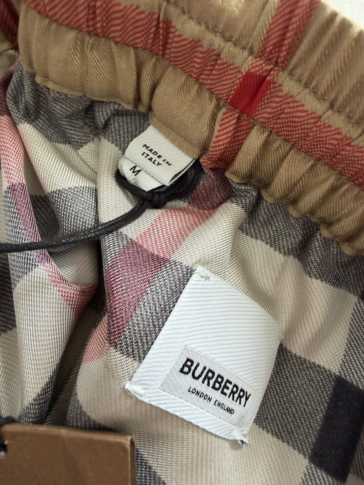 Burberry Burberry Check Silk shorts Size US 32 / EU 48 - 4 Thumbnail