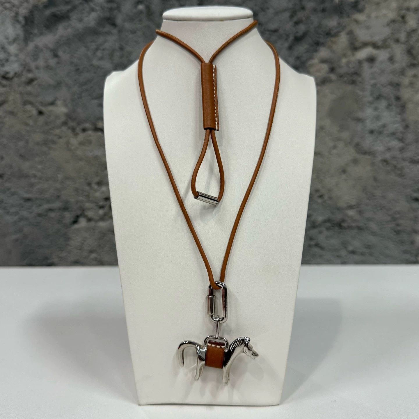 Hermes Hermes Pony Necklace New Unworn Size ONE SIZE - 1 Thumbnail