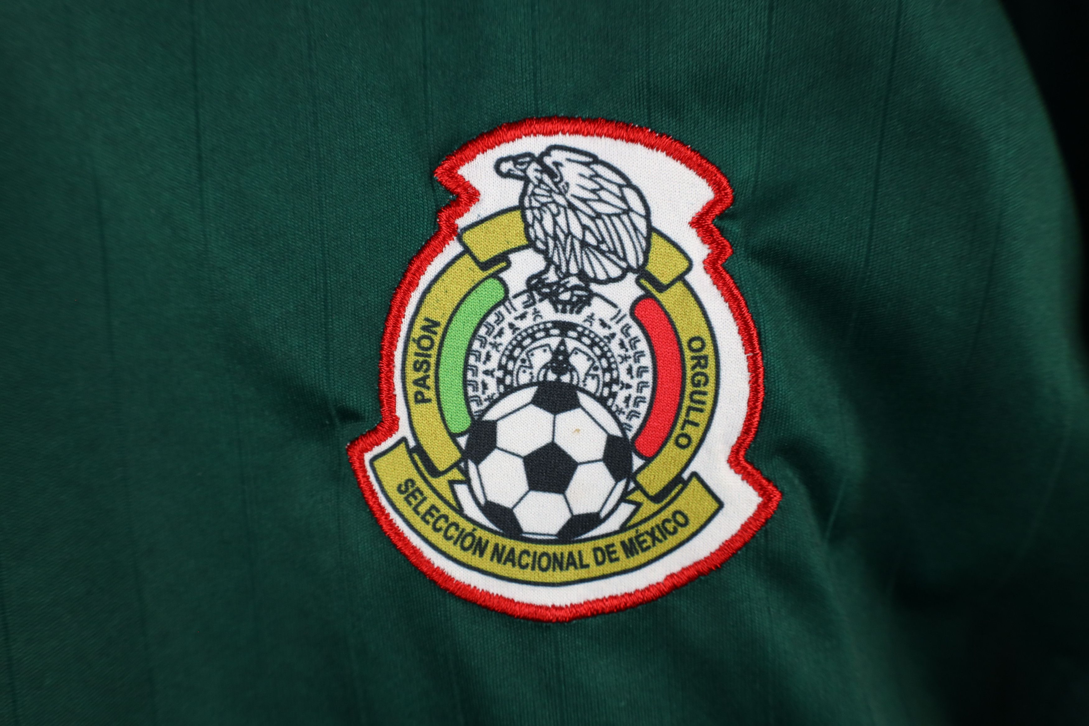 Vintage Vintage Spell Mexico National Team Soccer Football Jersey Size US M / EU 48-50 / 2 - 4 Thumbnail